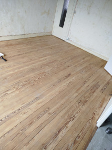 Photo de galerie - Après ponçage et avant la vitrification 