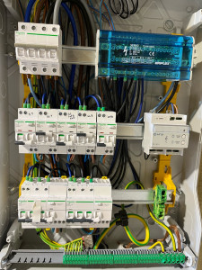 Photo de galerie - Câblage tableau électrique 