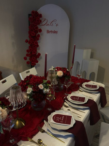Photo de galerie - Anniversaire surprise full red 