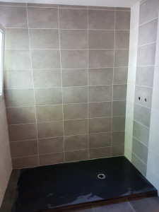 Photo de galerie - Pose bac a douche extra plat Noir 