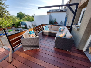 Photo de galerie - Création d'une terrasse sur pilotis avec escalier ainsi que poteaux pour futur pergolas 