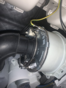 Photo de galerie - Remplacement pompte de cyclage lave vaisselle 