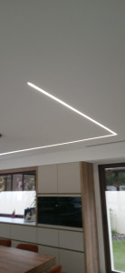 Photo de galerie - Création d'un éclairage led encastré dans un plafond 