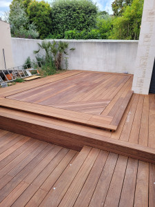 Photo de galerie - Conception et pose d'une terrasse bois exotique 