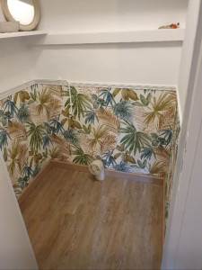 Photo de galerie - Peinture. papier peint.et sol 