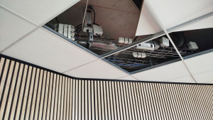 Photo de galerie - Installation en faux plafond d'une installation led dans un bureau d'une personne politique 
