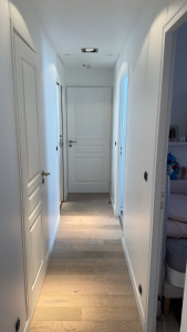 Photo de galerie - Enduit peinture une couloir avec 8 porte.