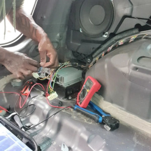 Photo de galerie - Installation et réparation du son CarPlay sur un écran Android 