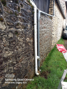 Photo de galerie - Bonjour. je vous propose mes services Nettoyage terrasse façade toiture 
enduit bandes peintre tapisserie carrelage plaque etc 