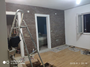 Photo de galerie - Installation de parement mural en briquette