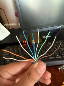 Photo de galerie - Sertissage RJ45