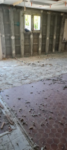 Photo de galerie - Dépose carrelage et cassage de dalle ciment & beton