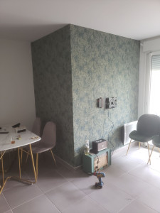 Photo de galerie - Pose de tapisserie 