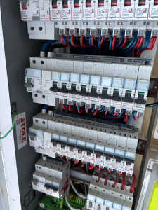 Photo de galerie - Réfection et pose d’un tableau électrique 
