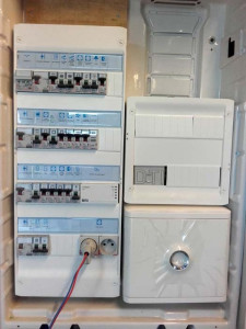 Photo de galerie - Remplacement d'un tableau électrique, disjoncteur edf et tableau de communication