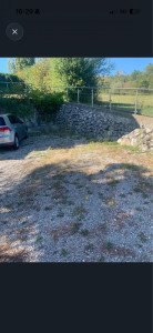 Photo de galerie - Avant désherbage parking 40 m2 