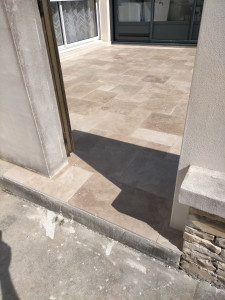 Photo de galerie - Pose travertin 