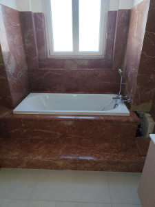 Photo de galerie - Pose d'une baignoire 