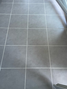 Photo de galerie - Nettoyage des joints + traitement anti salissures 