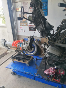Photo de galerie - Remplacement embrayage sur BMW. R1100GS de 1999