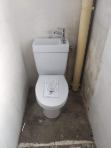 Photo de galerie - Changement de toilette après 