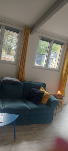 Photo de galerie - Peinture blanche sur mur et gris sur poutre.