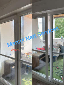 Photo de galerie - Cadres de portes et vitres nettoyés ce samedi 