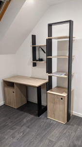 Photo de galerie - Bureau d'ordinateur avec piédestal