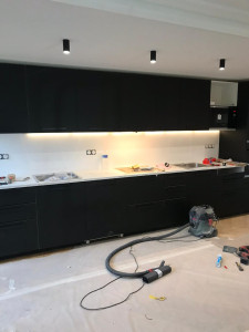 Photo de galerie - Pose de cuisine 
