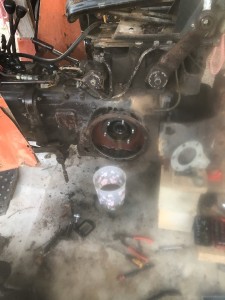 Photo de galerie - Réparation tracteur sur un système de freinage 
