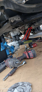 Photo de galerie - Changement du kit d'embrayage sur un renault master 3 