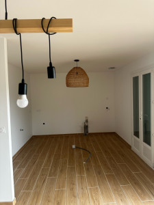 Photo de galerie - Pose d’un carrelage imitation parquet