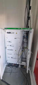 Photo de galerie - Pose d'un armoire électrique industrielle 