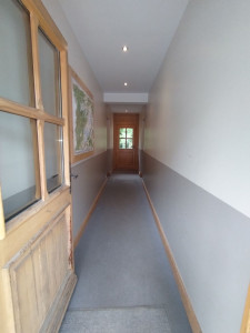 Photo de galerie - Mise en peinture d'un couloir à deux couleurs