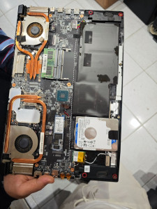 Photo de galerie - Diagnostique et réparation d'un PC portable qui a un problème de batterie