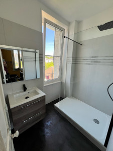 Photo de galerie - Rénovation totale salle de bain.