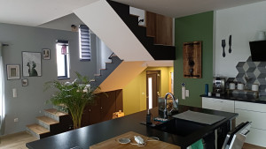 Photo de galerie - Rénovation entrée, Murs cuisine ainsi que l'escalier dans une maison à bischwirh 