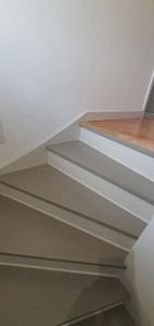 Photo de galerie - Rénovation escalier peinture. 