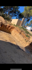 Photo de galerie - Réalisation d’une fondation avec fer attente pour mur de soutènement