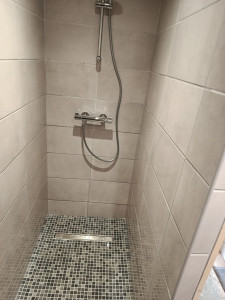 Photo de galerie - Réalisation d'une douche à l'italienne complète avec plomberie placo faïence et carrelage