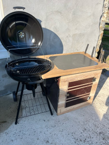 Photo de galerie - Création meuble de rangement avec support pince plus plan de travail 