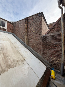Photo de galerie - Rejointage d’un mur + application d’hydrofuge 