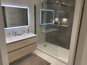 Photo de galerie - Pose de carrelage douche italienne + changement paroi de douche