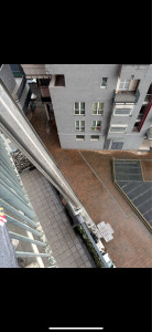 Photo de galerie - Passage par la fenêtre de mobilier