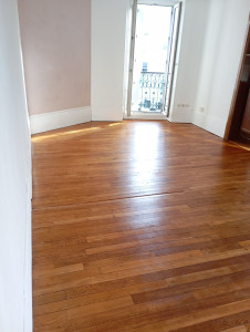 Photo de galerie - Ponçage et vitrification parquet 
peinture mur et plafond 