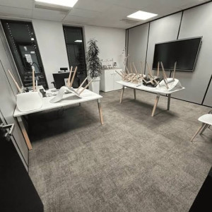 Photo de galerie - Nettoyage de bureaux et commerces 