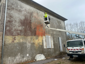 Photo de galerie - Nettoyage et traitement d’une façade 