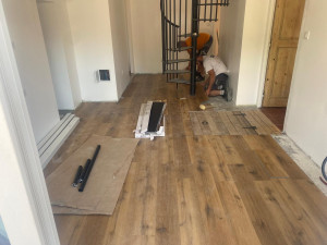 Photo de galerie - Rénovation d'une maison ancienne, dépose ancien parquet et pose du nouveau parquet 