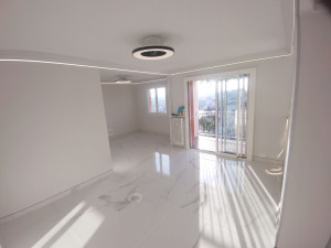 Photo de galerie - Renovation complete de 70m2, pose de gres de cerame, led corniche direct, plafonnier led ventilé, agrandissement des pieces, SDB complete...