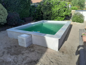 Photo de galerie - Piscine maçonné avec pose de margelle